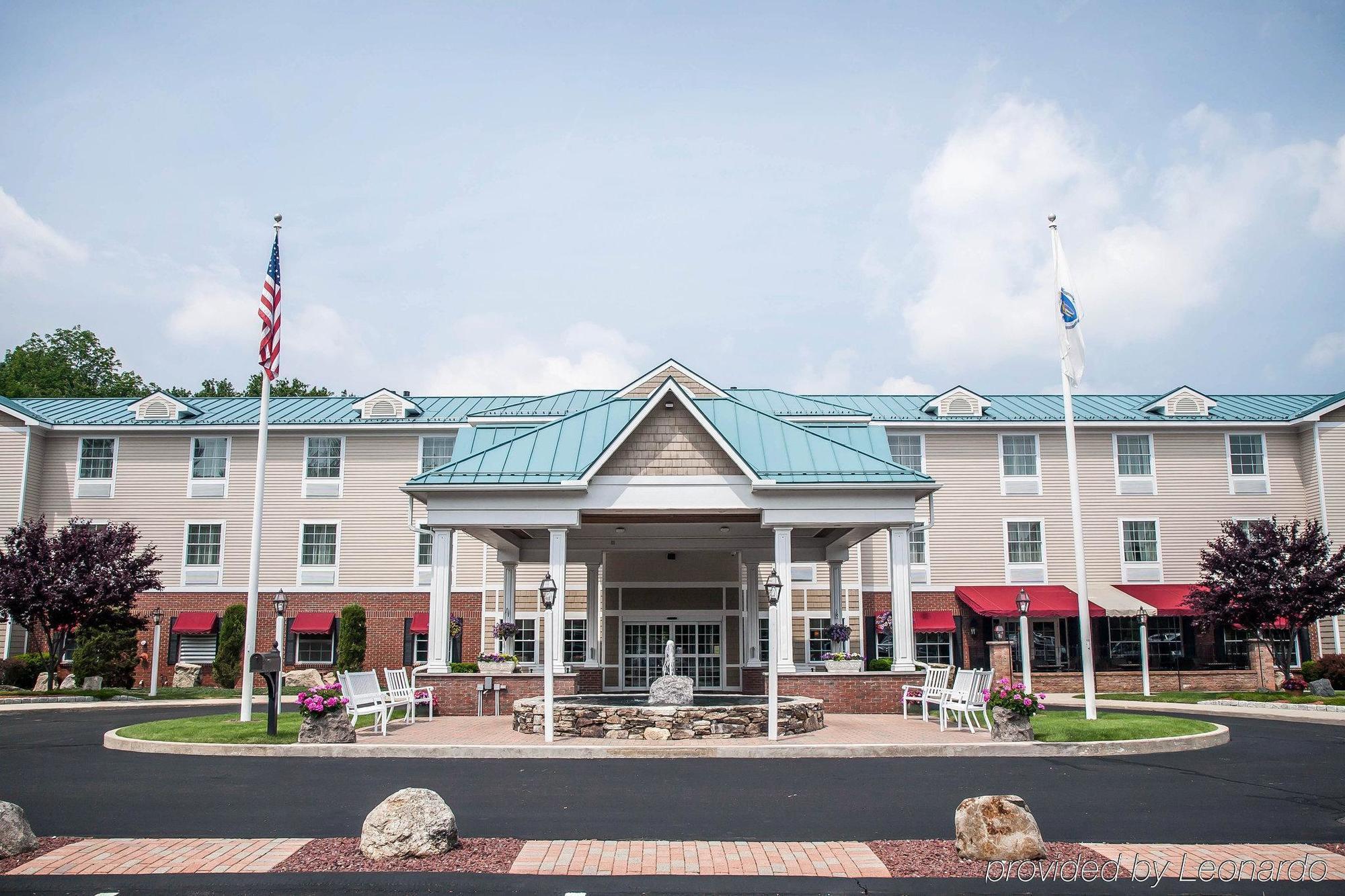 Comfort Inn & Suites Sturbridge-Brimfield Exterior foto