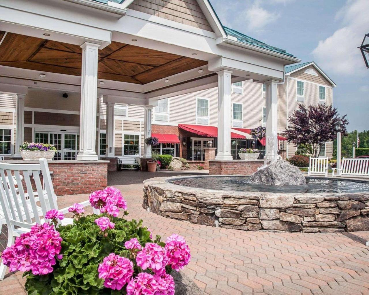 Comfort Inn & Suites Sturbridge-Brimfield Exterior foto